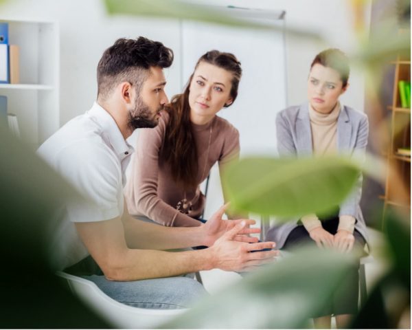 Existe-t-il une formation anti-arnaques pour protéger les équipes d’une administration ?